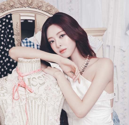 Image of ITZY YUNA