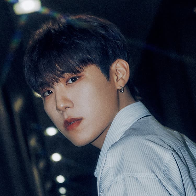 Image of AB6IX WOOJIN