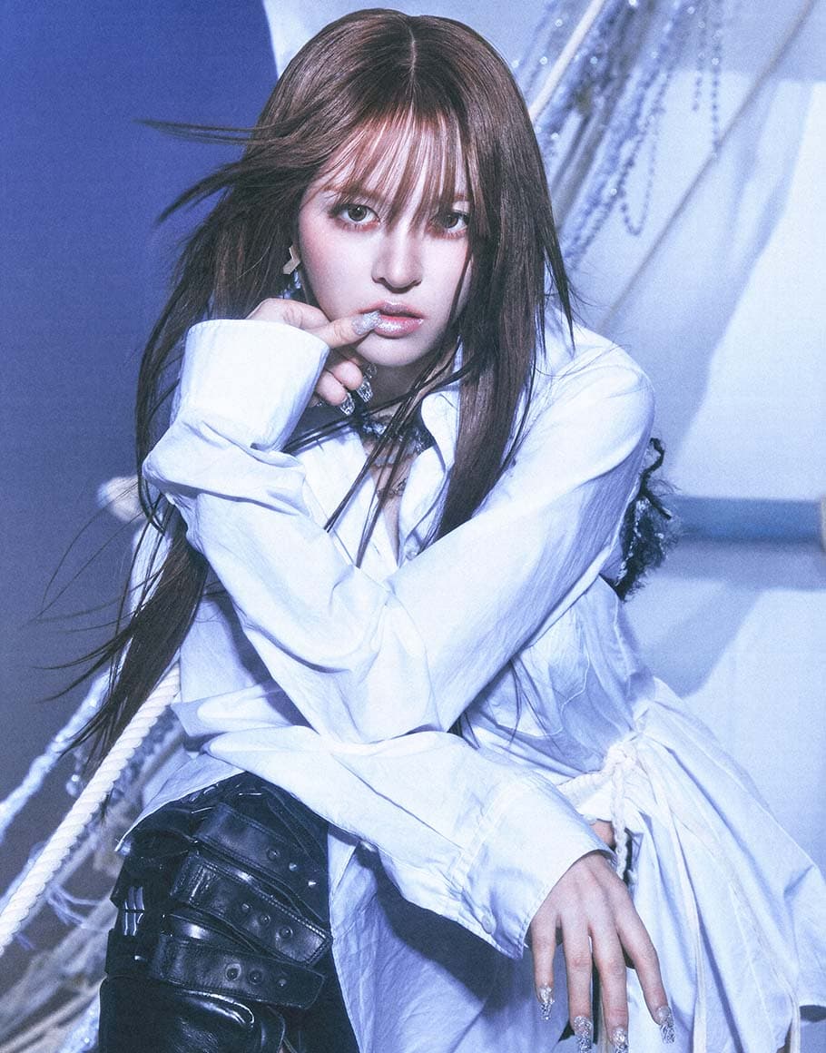 Image of NMIXX LILY